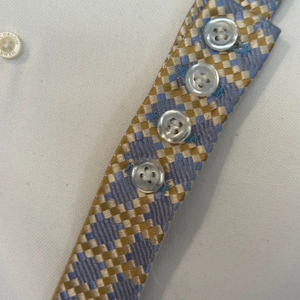Henry Jacobson 100% silk, blue & gold geometric woven bow tie - Picture 4 of 4
